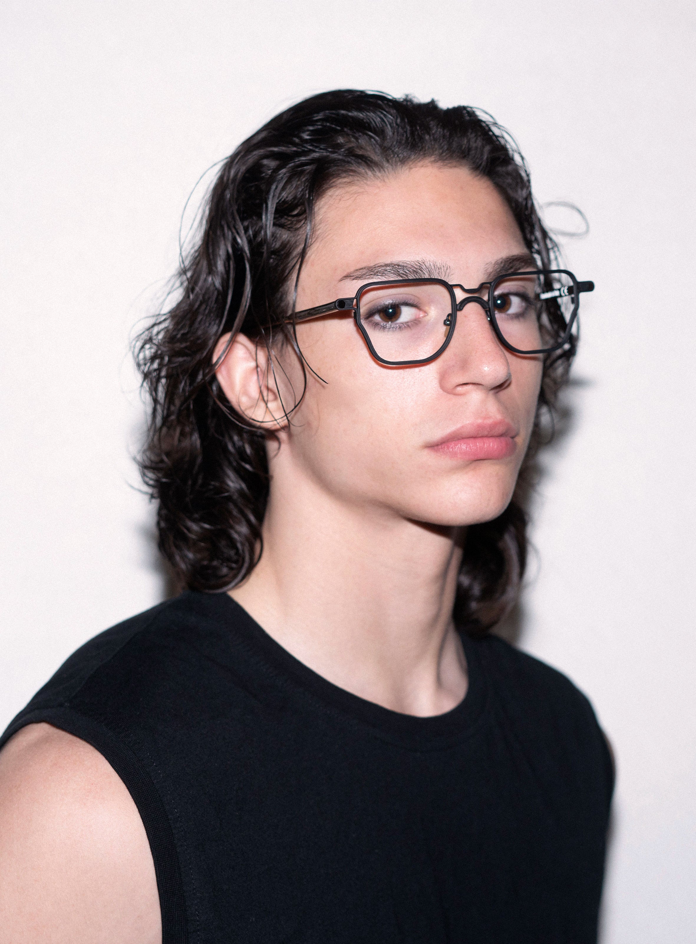 AVALANCHE Black Green Gradient