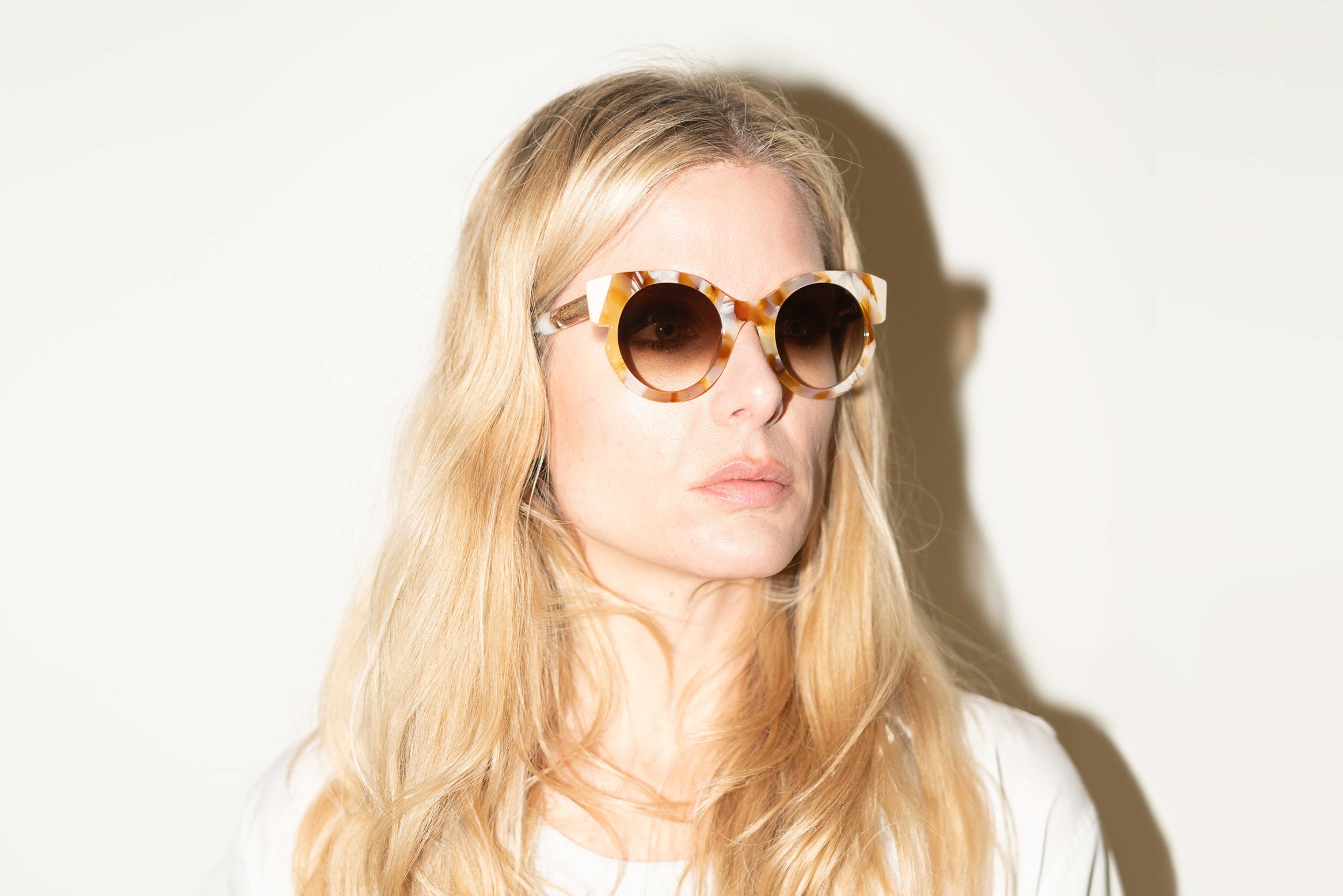 DAS MODEL Blonde Marble Limited Edition