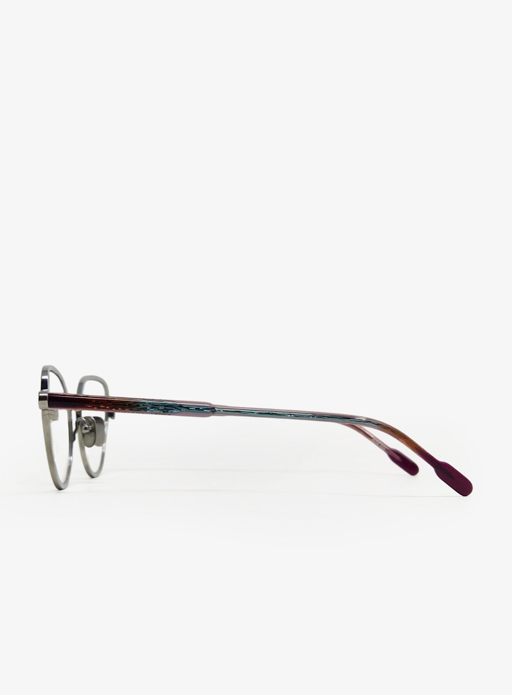 FUTURA Silver Red Blue Gradient