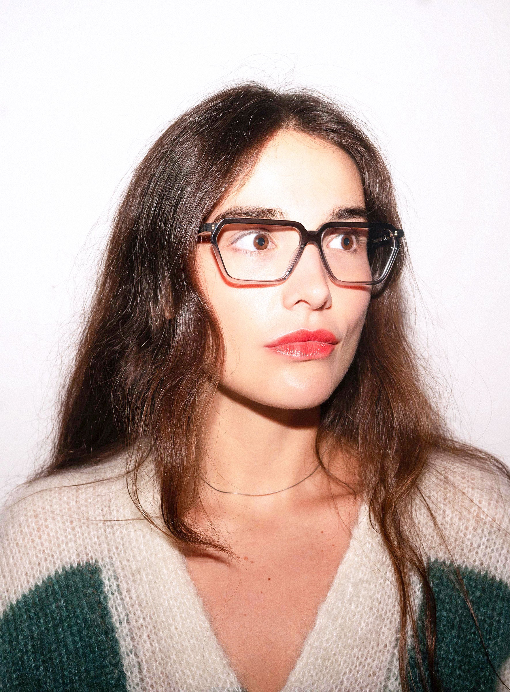 THE VISIONARY grey gradient