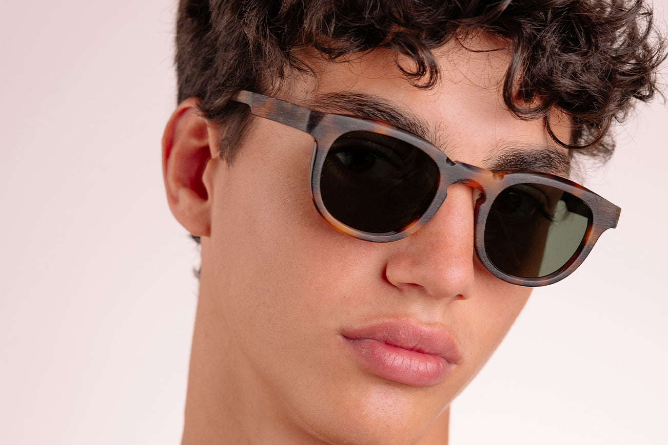 THE MENTOR Classic Tortoise