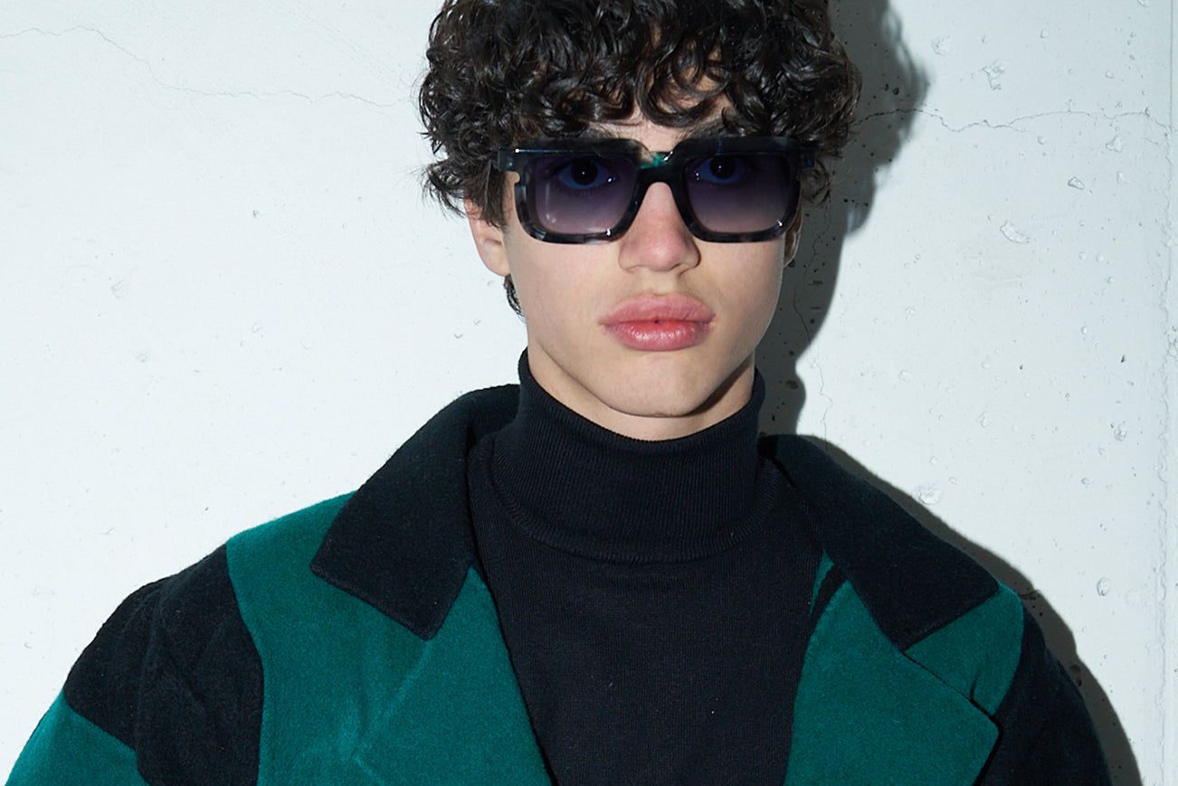 THE PERFORMER Blue Tortoise